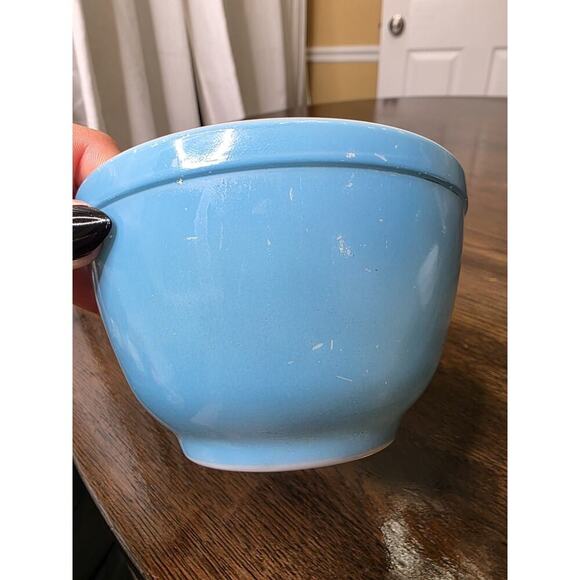 2 Vintage Pyrex 401 Blue 1 1/2 Pint Nesting Ovenware Bowls USA - Picture 9 of 16
